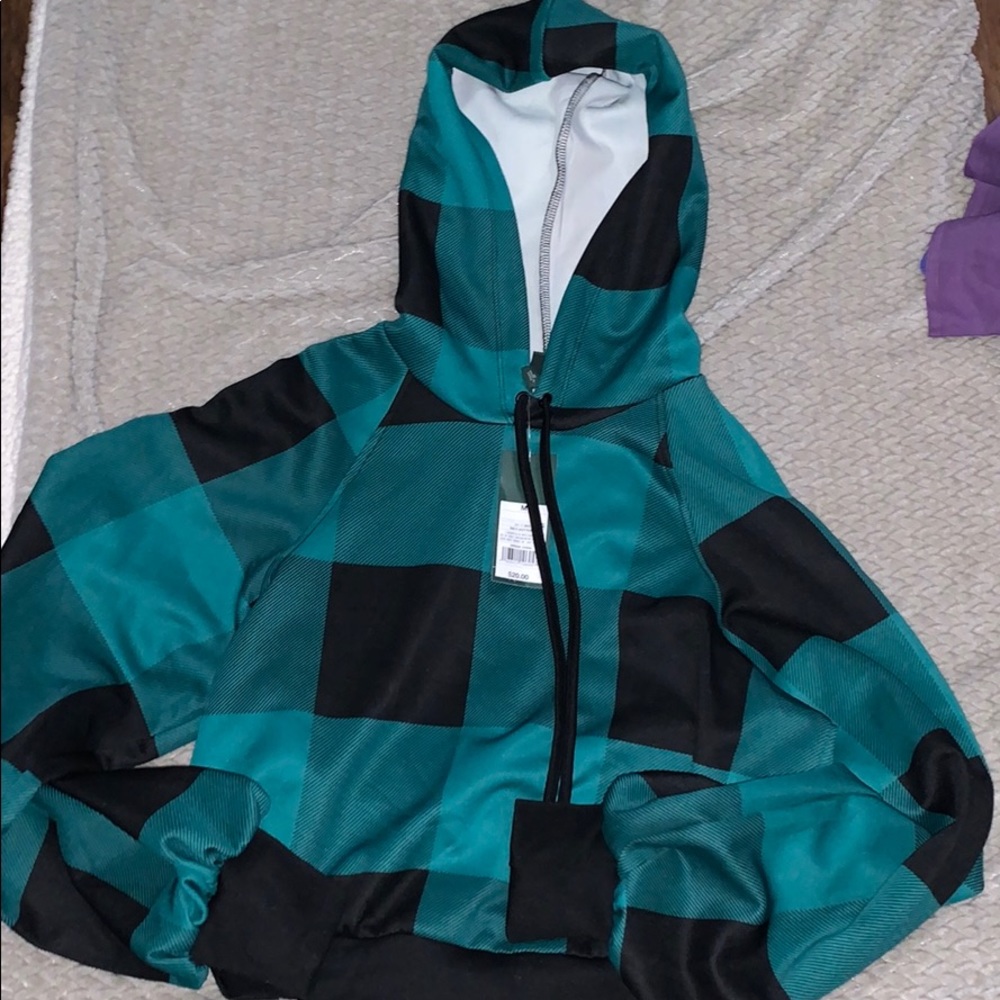 NEW WITH TAG cropped hoodie